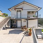 Apartament Host Wise - Solar De Pisoes